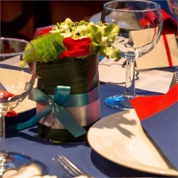 Table Decorations: Red and Blue Colour Scheme